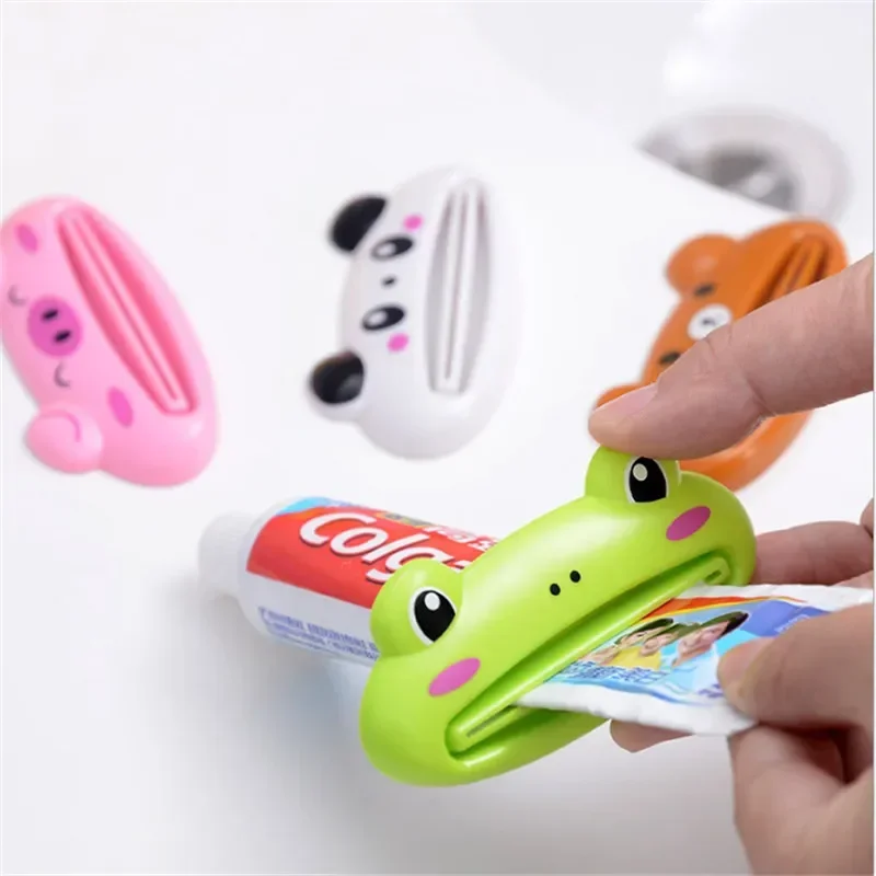 Kitchen Gadgets Needed - Multi-funktion Werkzeug Küche Liefert Bad Cartoon